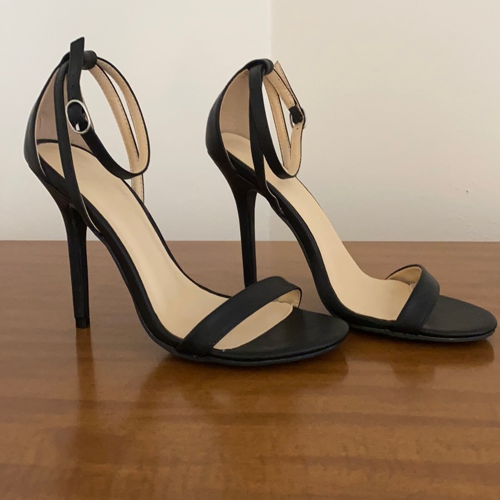 NWOT Black Heels 👠